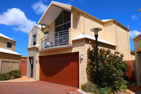 MANDURAH On The TERRACE - Holiday Great Ocean Road 0