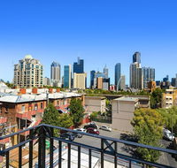 Melbourne Carlton Central Apartment Hotel - Holiday Great Ocean Road