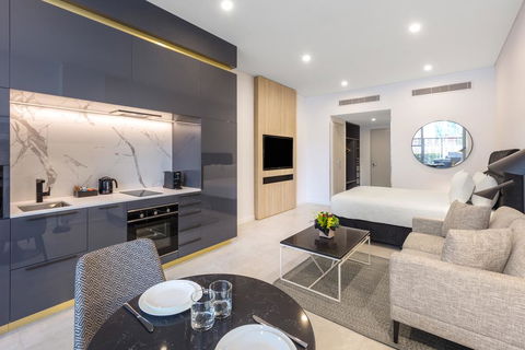 Meriton Suites Broadbeach - Holiday Great Ocean Road 2
