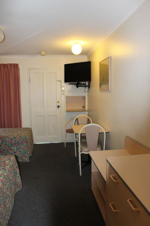 Mid Coast Motor Inn - Holiday Great Ocean Road 2
