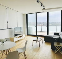 Modern Designer 2BR Apartment Near Airport  Beach - Holiday Great Ocean Road