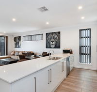 Modern Luxury at Christies Beach - Holiday Great Ocean Road
