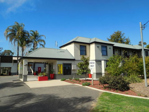 Narrabri Motel And Caravan Park - Holiday Great Ocean Road 2