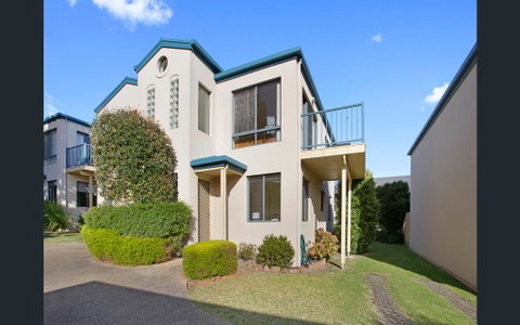 NELSON COVE 2 - Townhouse A Short Walk To Town - Holiday Great Ocean Road 1