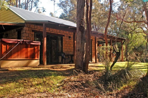 Yelverton Brook Conservation Sanctuary - Holiday Great Ocean Road 8