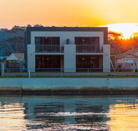 Ulverstone Waterfront Apartments - Holiday Great Ocean Road