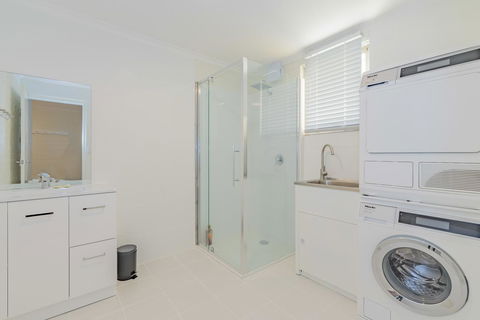 4 Bedroom House - Hobart CBD - Free Parking - Free WIFI - Holiday Great Ocean Road 4