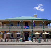 The Richmond Arms Hotel - Holiday Great Ocean Road