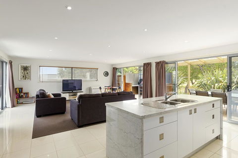 170 Hazards View Drive - Unit 2 - Holiday Great Ocean Road 1