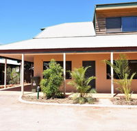 Ningaloo Breeze Villa 2 - 3 Bedroom Fully Self-Contained Holiday Accommodation - Holiday Great Ocean Road