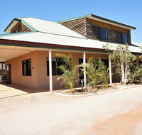 Ningaloo Breeze Villa 4 - 3 Bedroom Fully Self-Contained Holiday Accommodation - Holiday Great Ocean Road