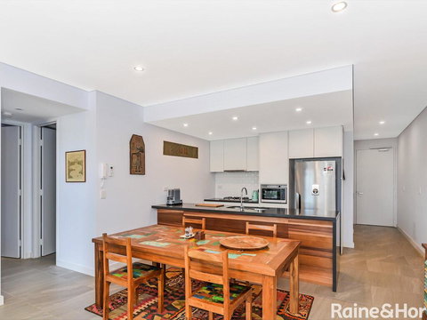 Oceans Edge #8 - 8/5 Campbell Crescent, Terrigal - Holiday Great Ocean Road 1