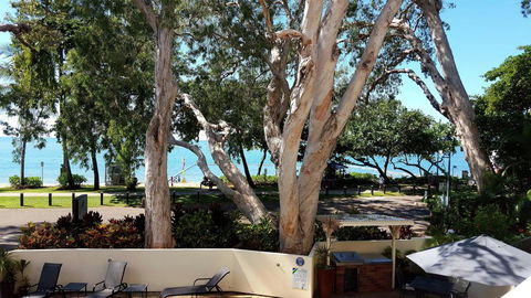 On Palm Cove Beachfront Apartments - Holiday Great Ocean Road 3