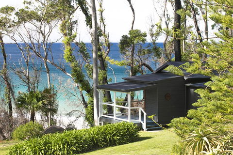 Pebbly Beach Escape - Holiday Great Ocean Road 1