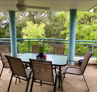Quiet North Parra Apartment Rooms across from Park - Holiday Great Ocean Road