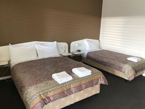 RAILWAY HOTEL MOTEL - Holiday Great Ocean Road 2