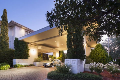 Ramada Diplomat Canberra - Holiday Great Ocean Road 0