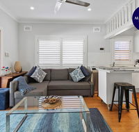 Relaxed Clovelly Beach Home - Parking - Cloey6 - Holiday Great Ocean Road