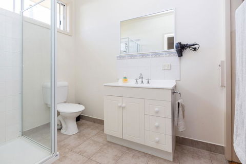RENOVATED BEACH BEAUTY - ROSEBUD - Holiday Great Ocean Road 0