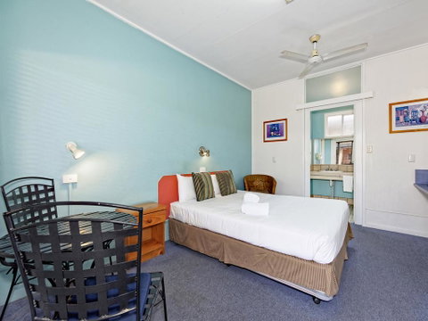 Riviera Motel Bundaberg - Holiday Great Ocean Road 2