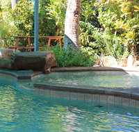 Roey Backpackers and Party Bar