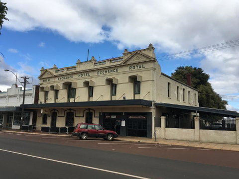 Royal Exchange Hotel - Holiday Great Ocean Road 0