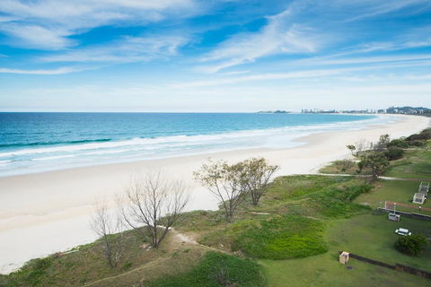 San Simeon Beachfront Apartments Tugun - Holiday Great Ocean Road 0