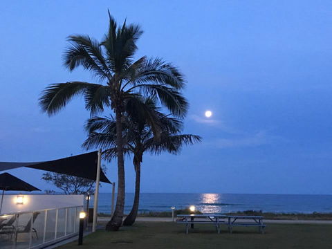 San Simeon Beachfront Apartments Tugun - Holiday Great Ocean Road 1