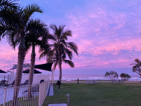 San Simeon Beachfront Apartments Tugun - Holiday Great Ocean Road 2
