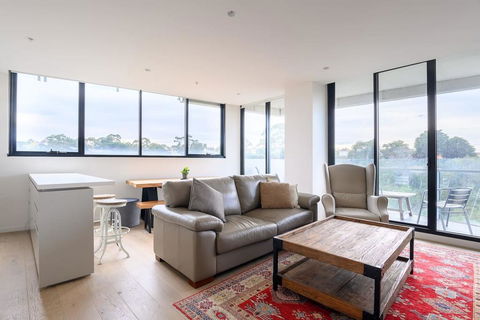 Sanctuary Resort-Style On The Banks Of The Yarra - Holiday Great Ocean Road 0