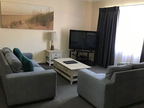 Sandcastles Holiday Apartments - Holiday Great Ocean Road 3