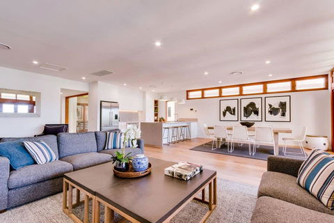 Sapphire Seas Beach House - Holiday Great Ocean Road 1