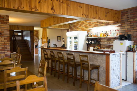 Scone Motor Inn & Apartments - Holiday Great Ocean Road 3