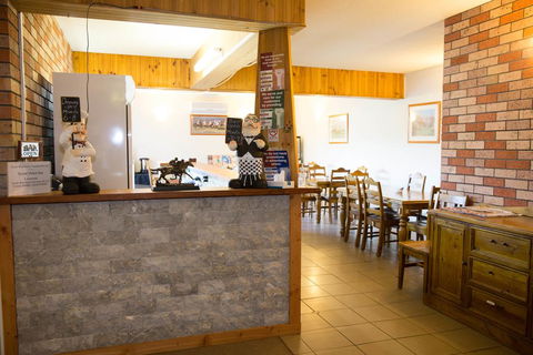 Scone Motor Inn & Apartments - Holiday Great Ocean Road 2