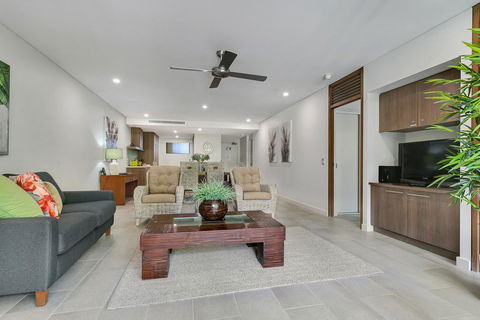 Sea Temple Private Apartments - Holiday Great Ocean Road 2