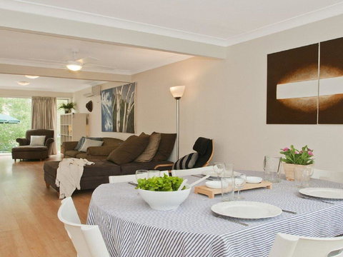 Sea Whispers - A Real Native Outlook - Holiday Great Ocean Road 1