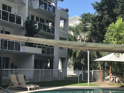 Secluded Tropical Apartment - Holiday Great Ocean Road 1