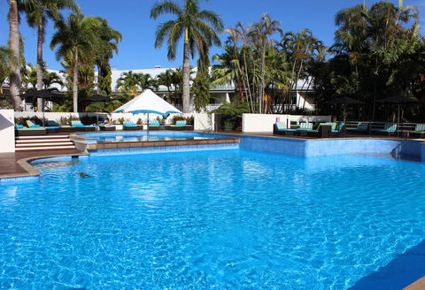 Shangri-La Hotel, The Marina, Cairns - Holiday Great Ocean Road 0