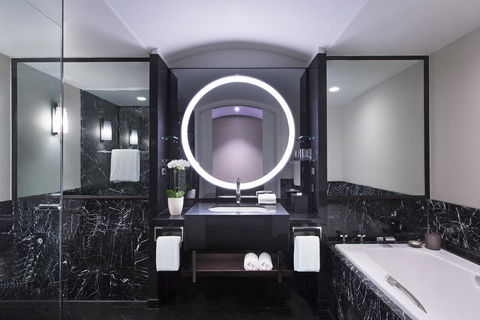 Sheraton Grand Sydney Hyde Park - Holiday Great Ocean Road 1