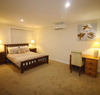 Silver House - Melbourne Airport Accommodation - Holiday Great Ocean Road