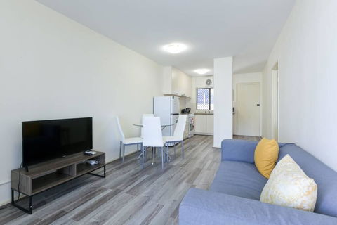 South Perth Perfect Location Free WIFI & Parking - Holiday Great Ocean Road 1