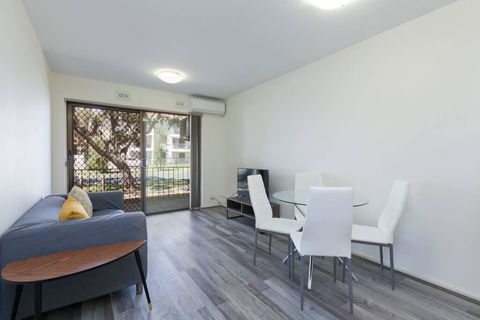 South Perth Perfect Location Free WIFI & Parking - Holiday Great Ocean Road 0