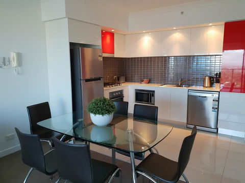 Southport Central Residences With Ocean Views - Holiday Great Ocean Road 1
