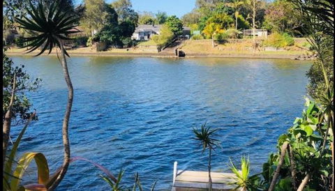 Spacious 2 Bedroom Beach Side Apartment - Close To Shopping Centre With Coles, Health Food Shop, Sushi, Pizza, Cafes, Hairdresse - Holiday Great Ocean Road 0
