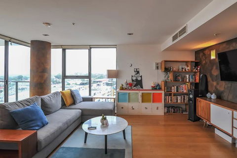 Spacious 2 Bedroom Flat In Wolli Creek - Holiday Great Ocean Road 0