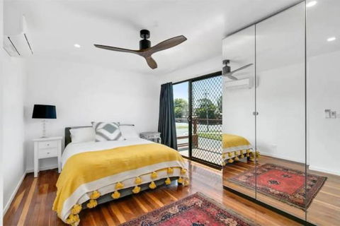 Spacious 2 Bedroom Townhouse In Southport - Holiday Great Ocean Road 3