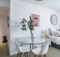 Spacious Apt V Stylish Furniture Pool GYM - Holiday Great Ocean Road