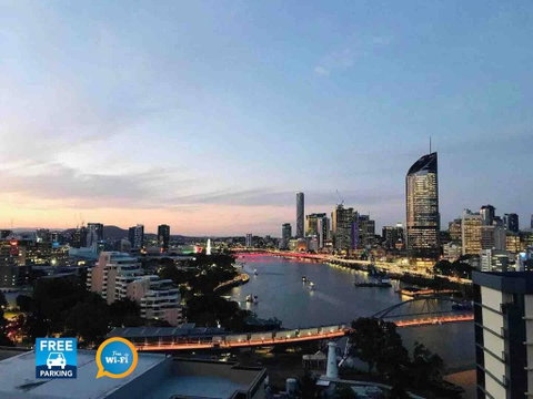Spacious River Front 2 Bed Apt Central Location - Holiday Great Ocean Road 0