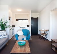 Sprawling City Views and Balcony in Cosy Apartment - Holiday Great Ocean Road