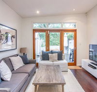 Stunning Townhouse- Quiet Street Close to CBD - Holiday Great Ocean Road